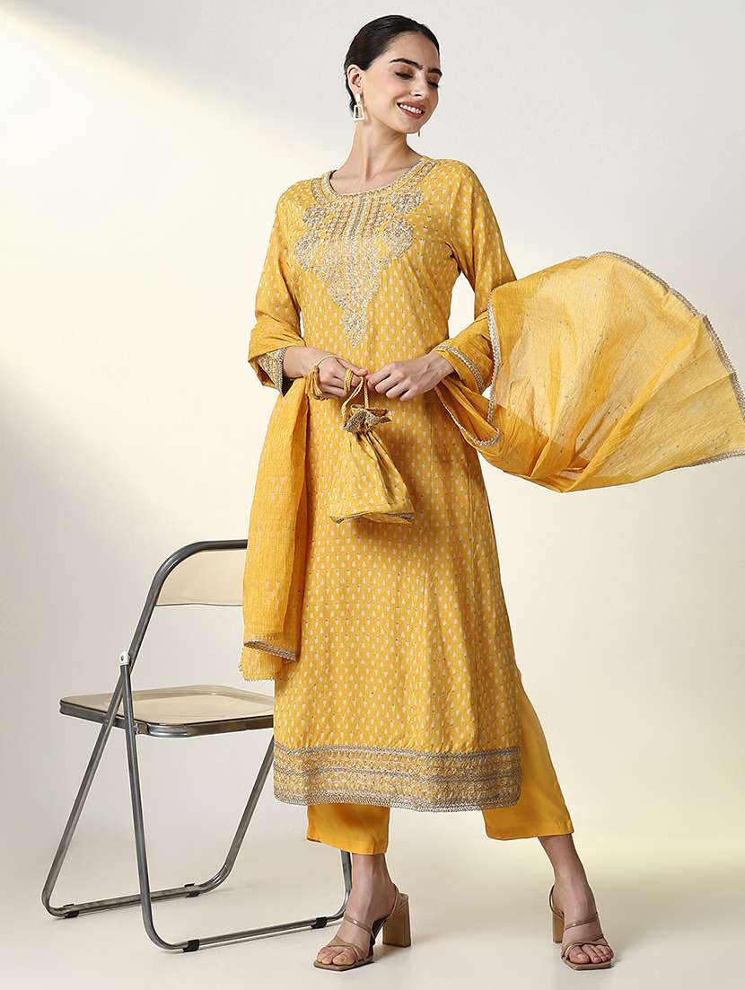 women printed kurta pant set with dupatta - 21661580 -  Standard Image - 4