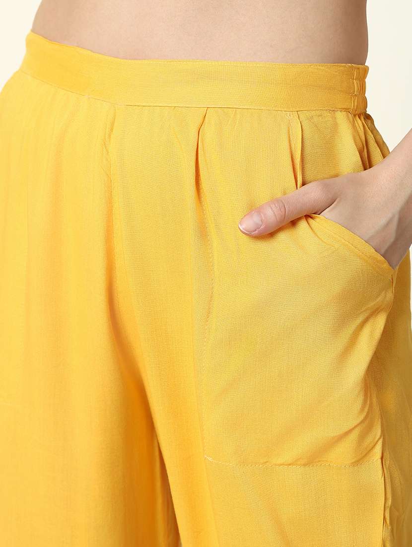 women printed kurta pant set with dupatta - 21661580 -  Standard Image - 6