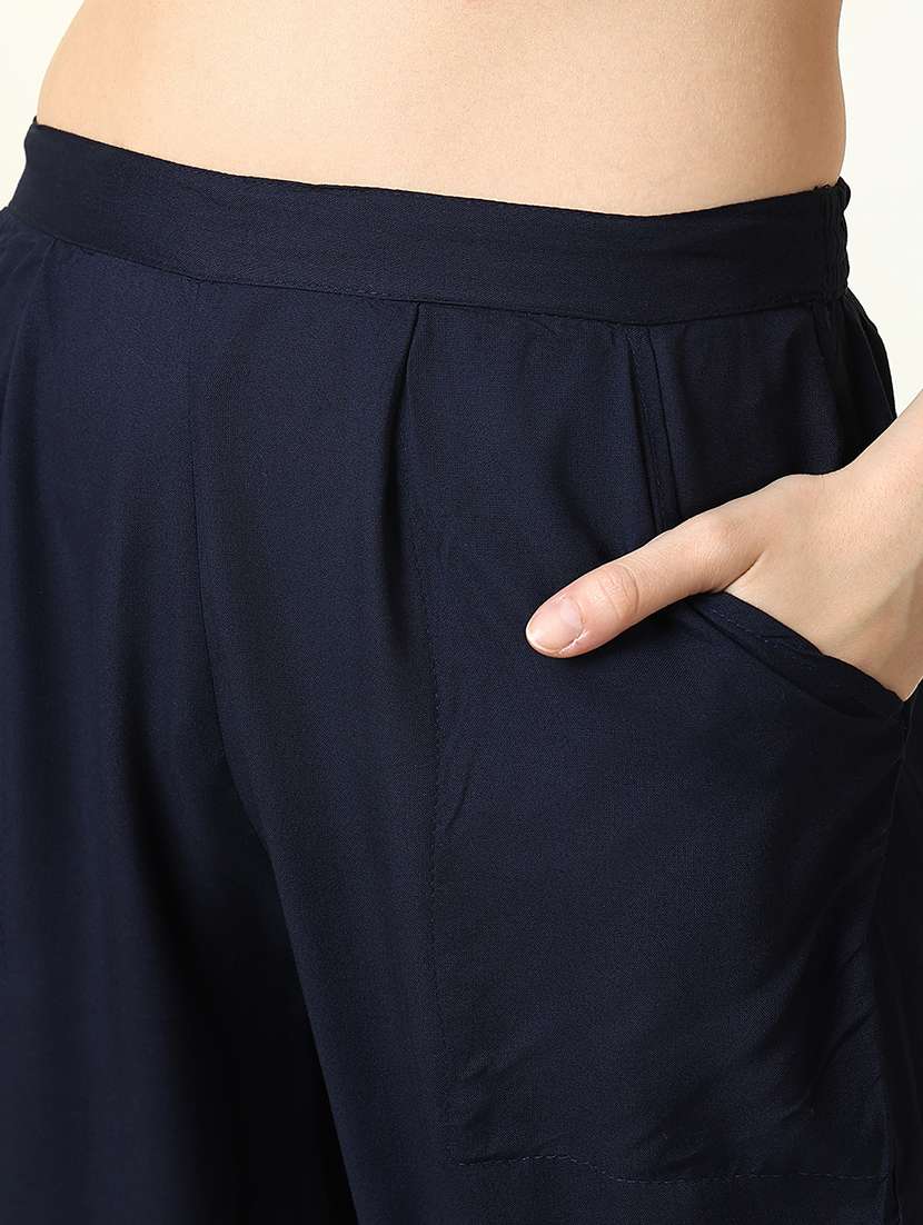 women printed kurta pant set with dupatta - 21661585 -  Standard Image - 6