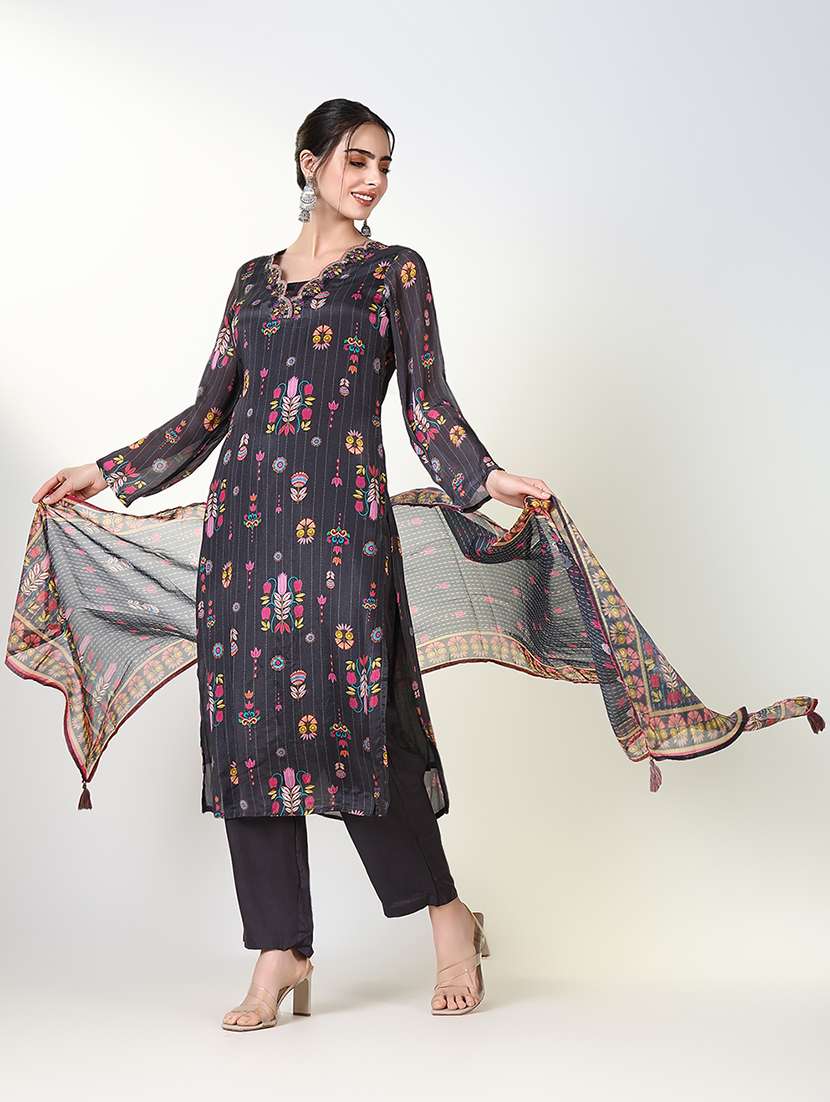 women floral printed kurta pant set with dupatta - 21661588 -  Standard Image - 4