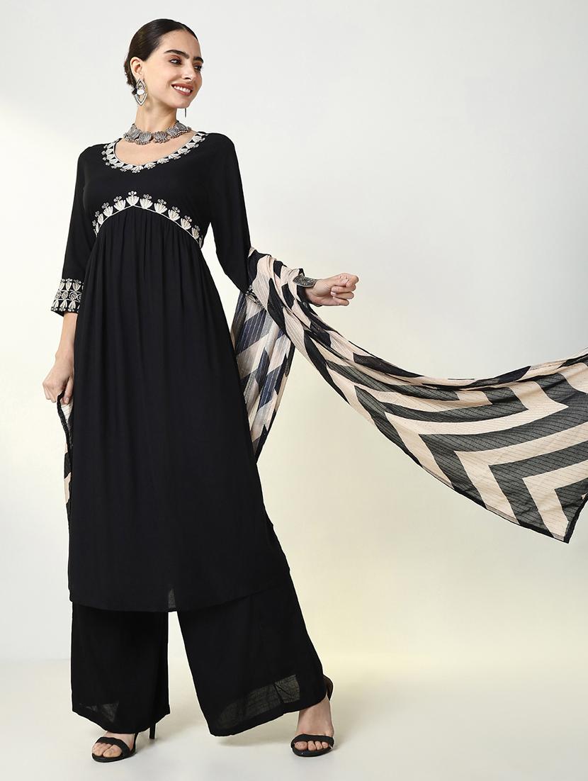 women embroidered kurta palazzo set with dupatta - 21661593 - Standard Image - 4