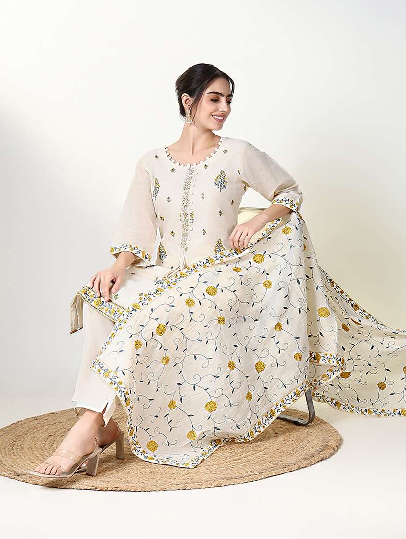 women floral kurta pant set with dupatta - 21661613 -  Standard Image - 1