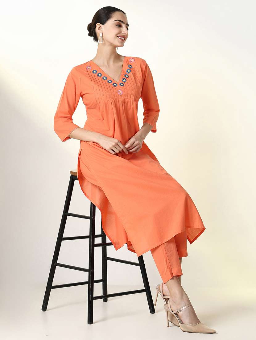 women orange three quarter sleeve kurta pant set - 21661622 - Standard Image - 4