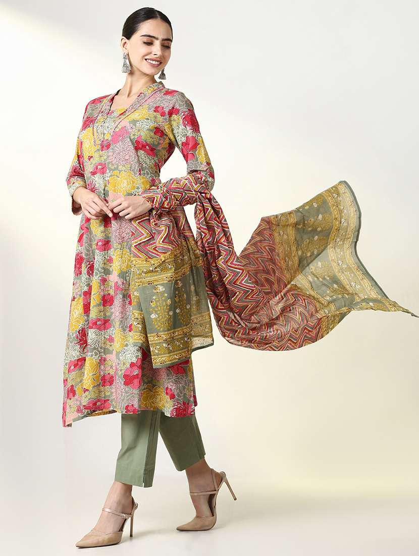 women floral kurta pant set with dupatta - 21661623 -  Standard Image - 4