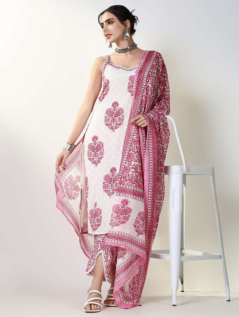 women white floral printed sleeveless kurta pant with dupatta set - 21661634 -  Standard Image - 4