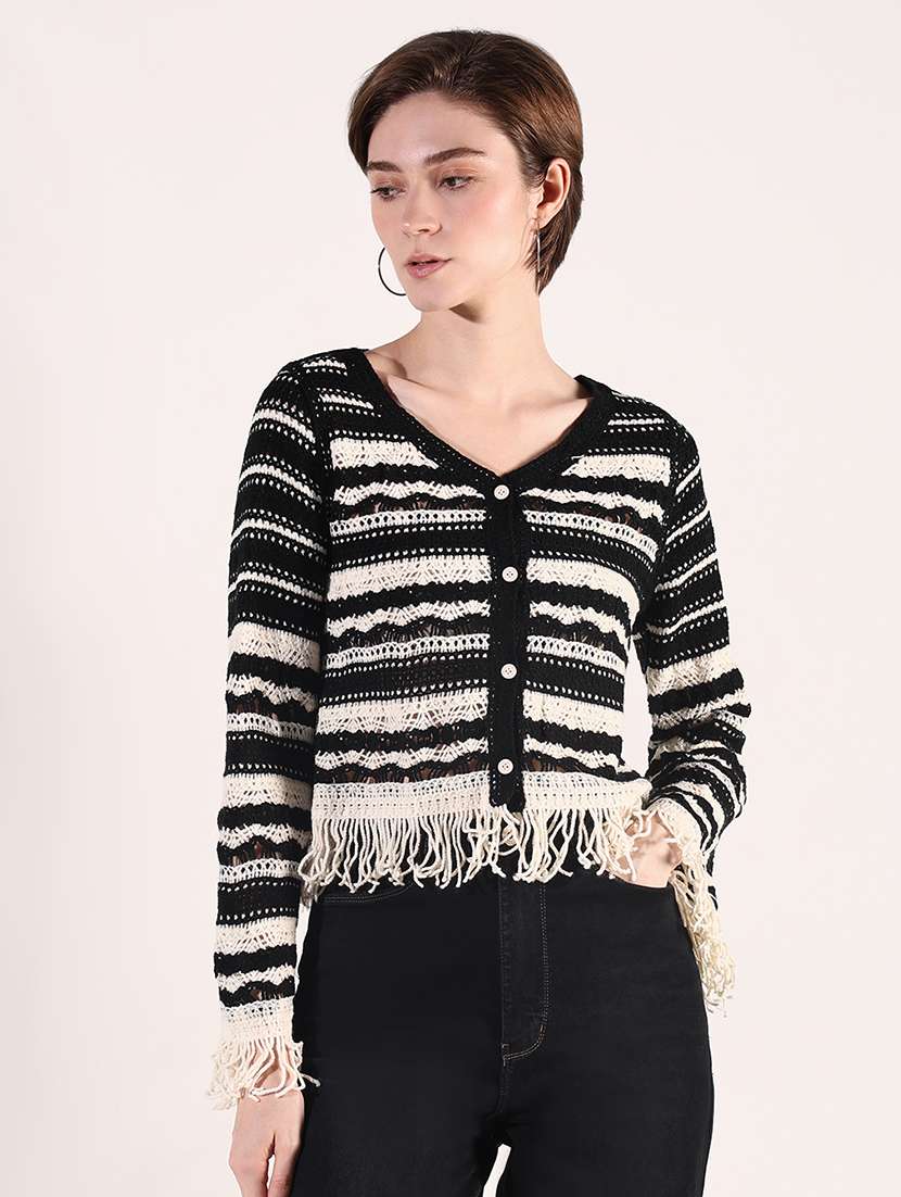 women crochet detailed crop top