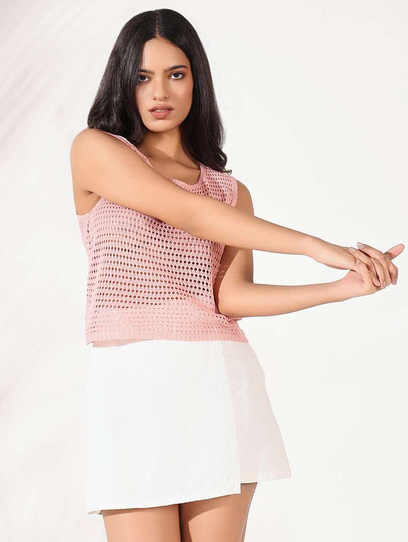 women crochet detailed crop top