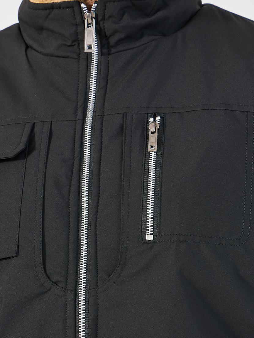 men black solid sleeveless casual jacket - 21662693 - Standard Image - 4