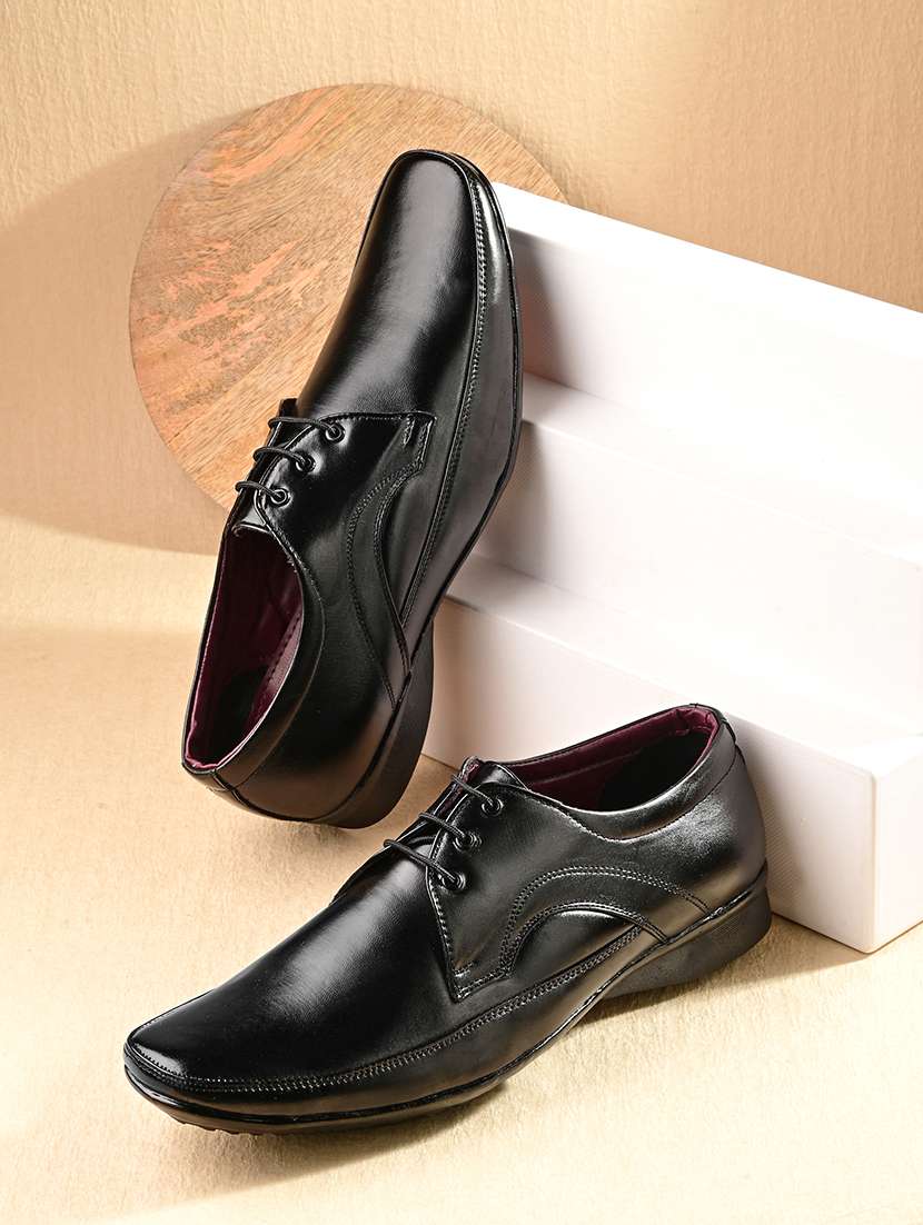 men black lace-up derby