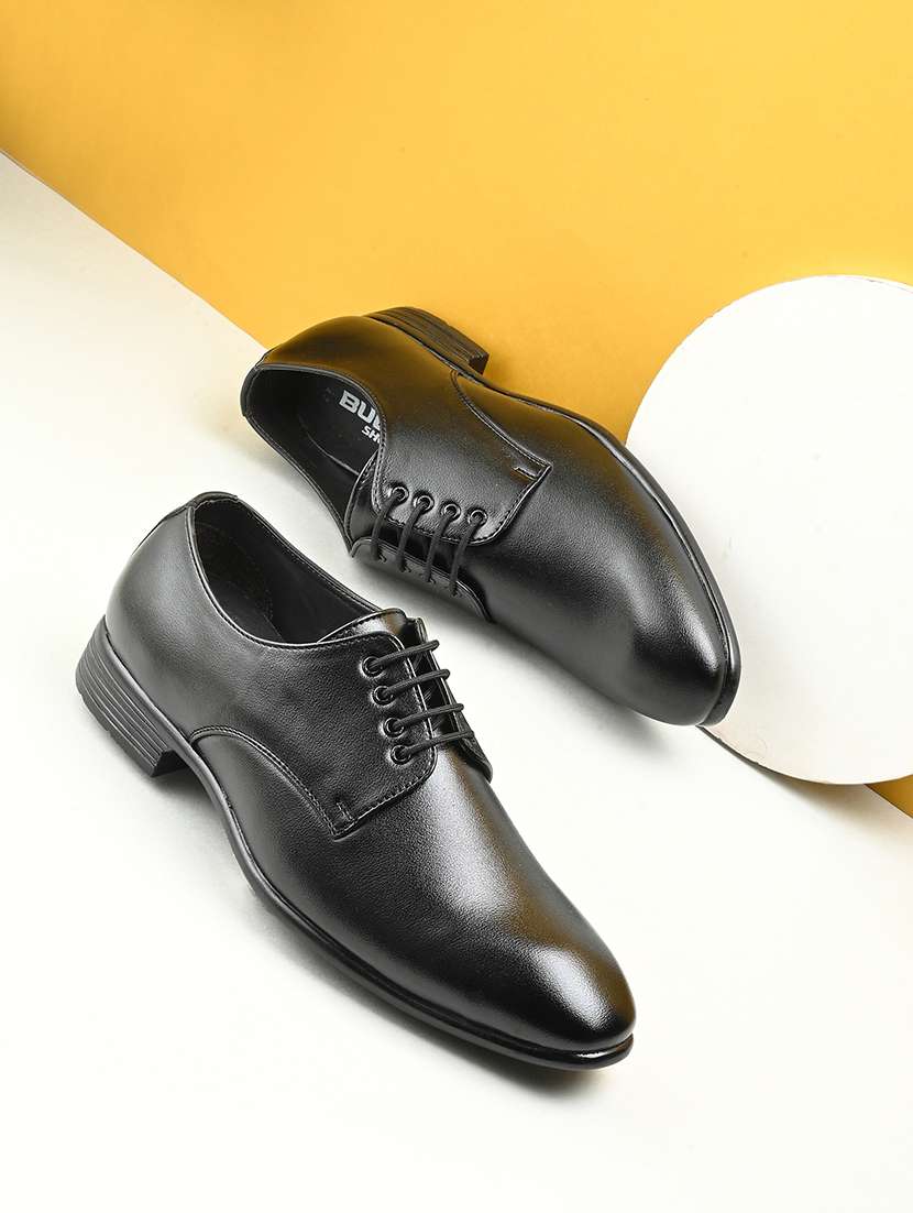 men black lace-up derby