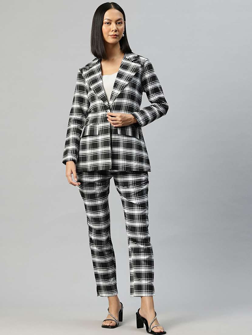 women black checks blazer & trousers co-ords set