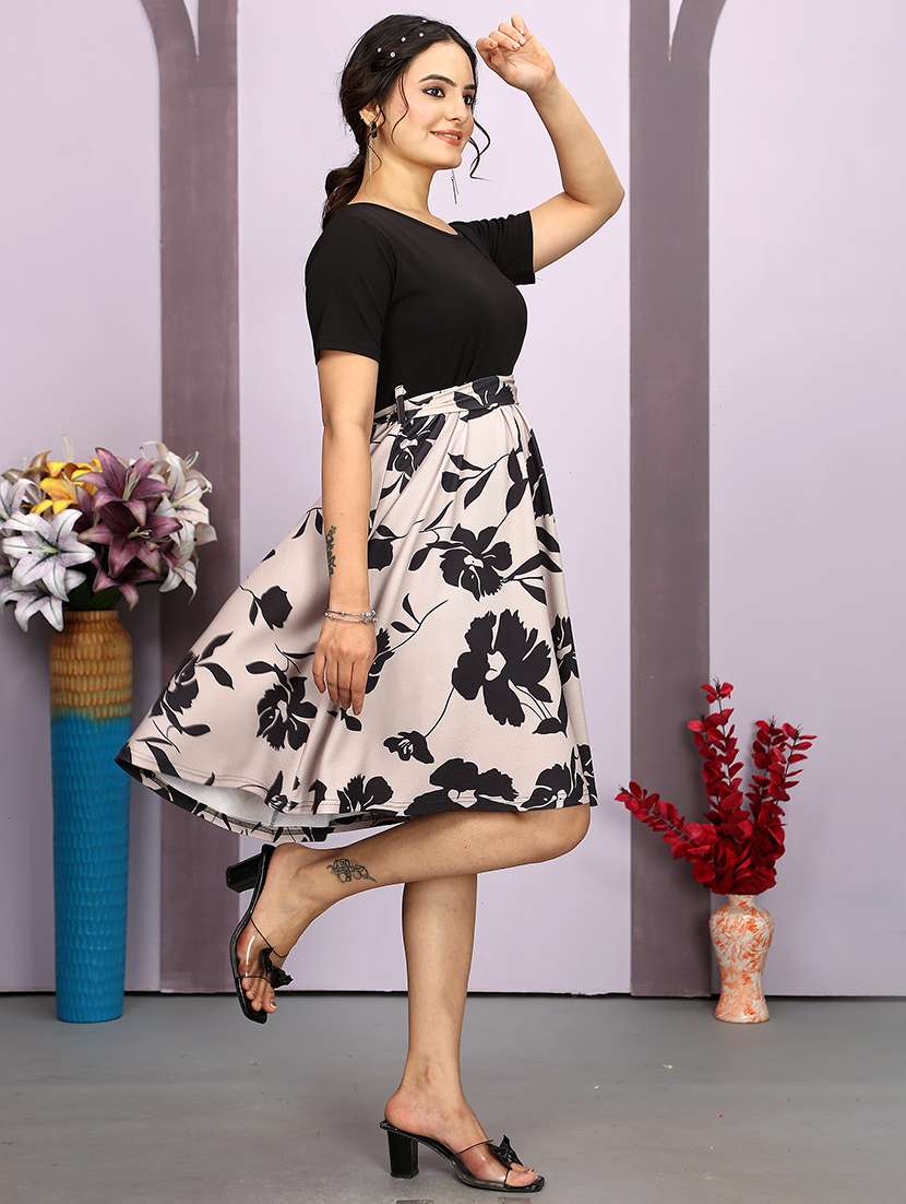 women floral print round neck fit & flare dress - 21663428 - Standard Image - 1