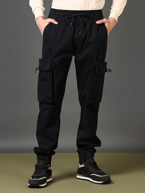 men solid mid rise regular fit jogger - 21664531 -  Standard Image - 0