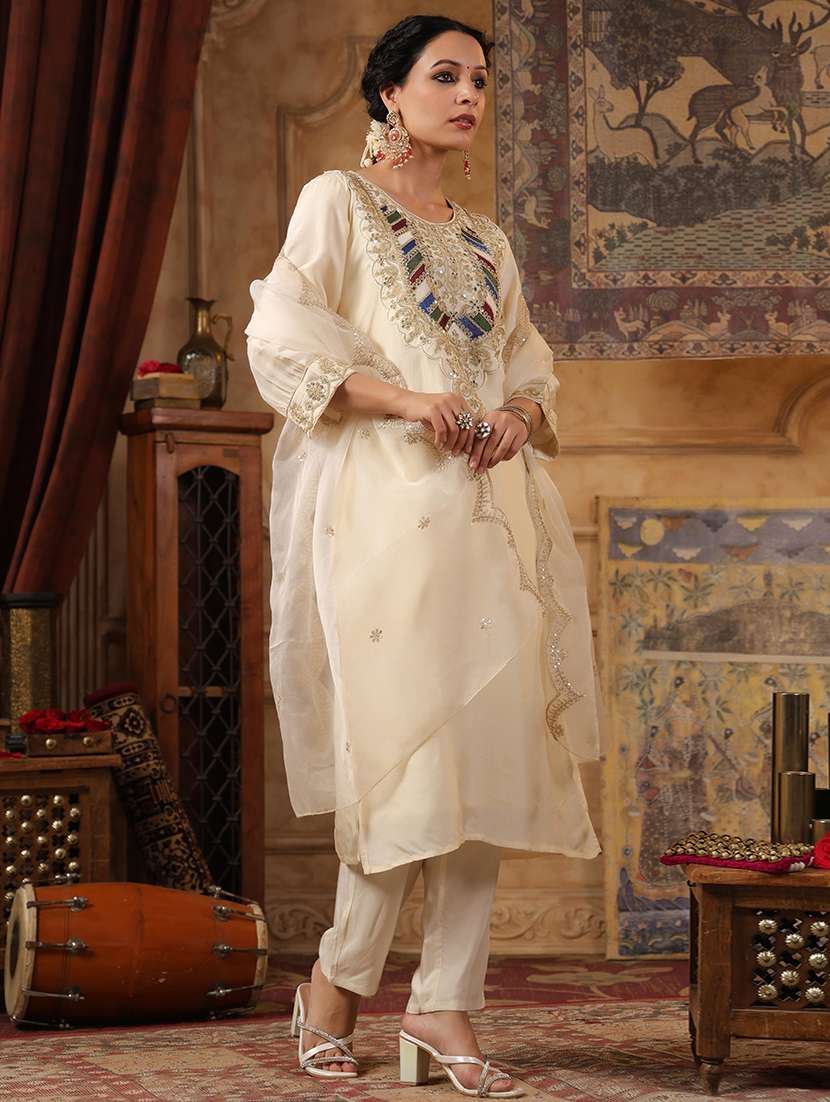 women zari work kurta pant set with dupatta - 21668131 - Standard Image - 1