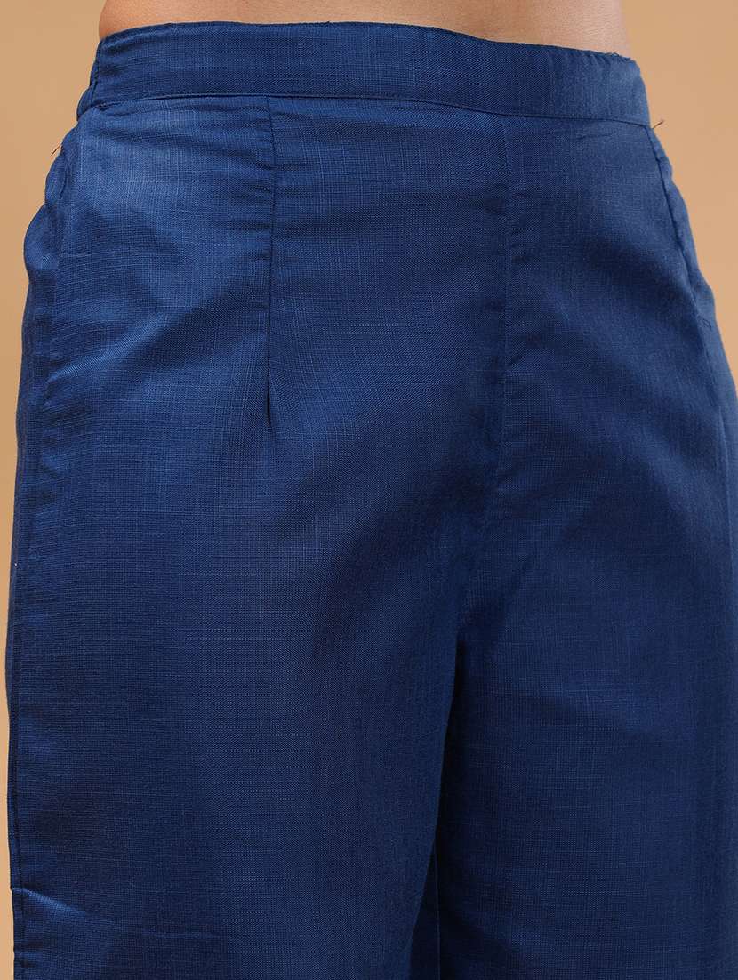 women solid notch neck co-ords set - 21668333 - Standard Image - 4