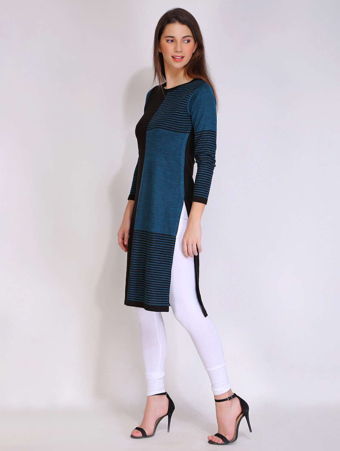 women acrylic round neck woolen kurta - 21669594 -  Standard Image - 1