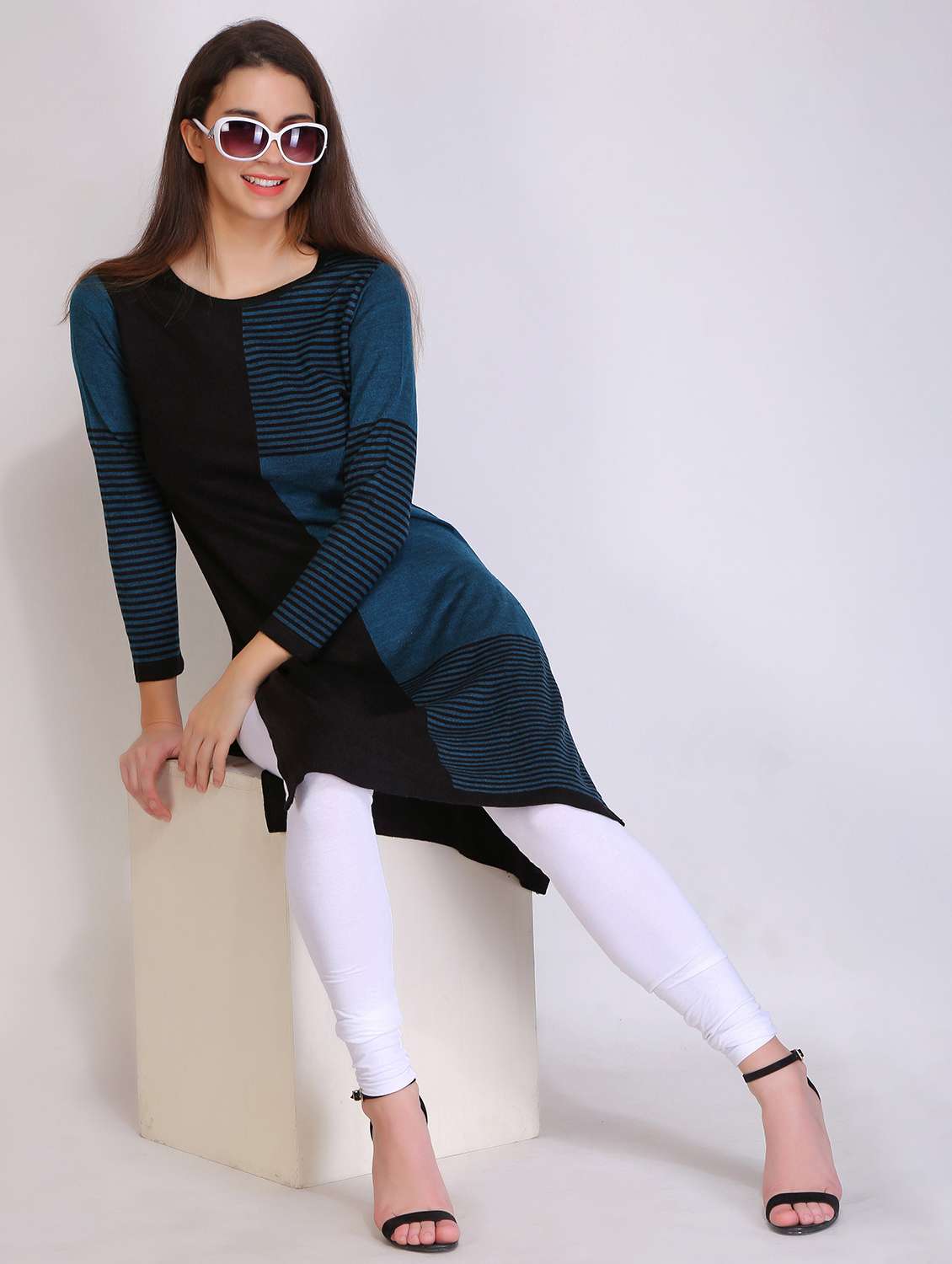 women acrylic round neck woolen kurta - 21669594 -  Standard Image - 4