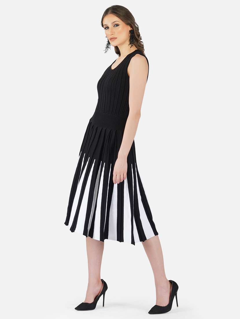 women sleeveless acrylic dress - 21669667 -  Standard Image - 1