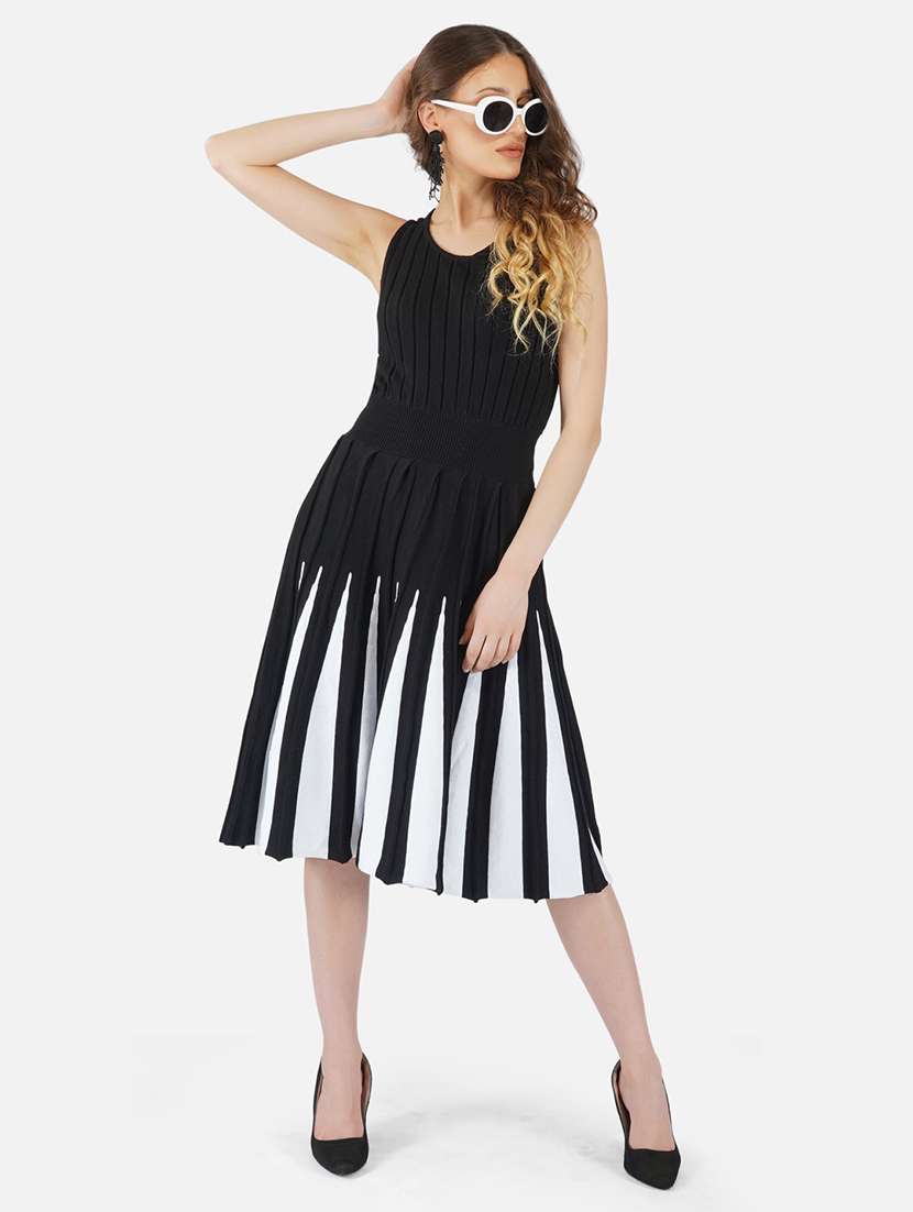 women sleeveless acrylic dress - 21669667 -  Standard Image - 4