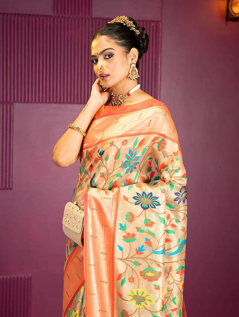 women self design banarasi saree with blouse - 21669967 - Standard Image - 4
