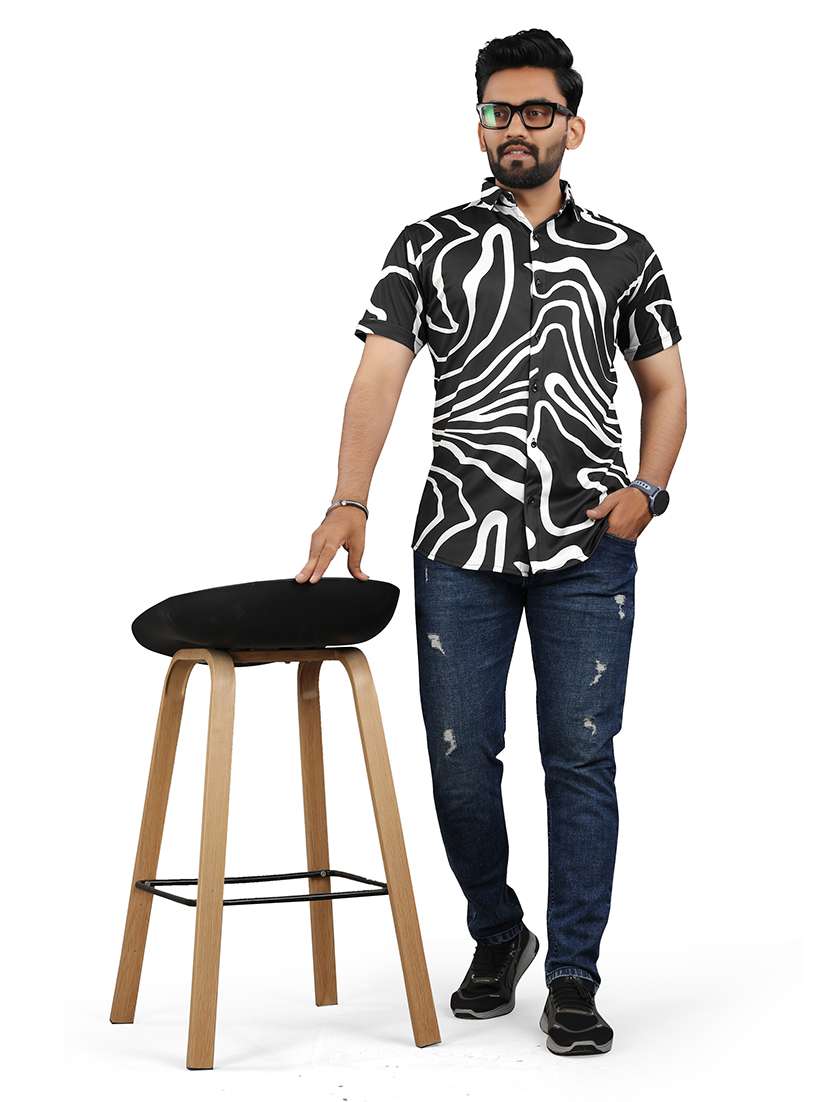 men black printed short sleeve casual shirt - 21670408 - Standard Image - 4