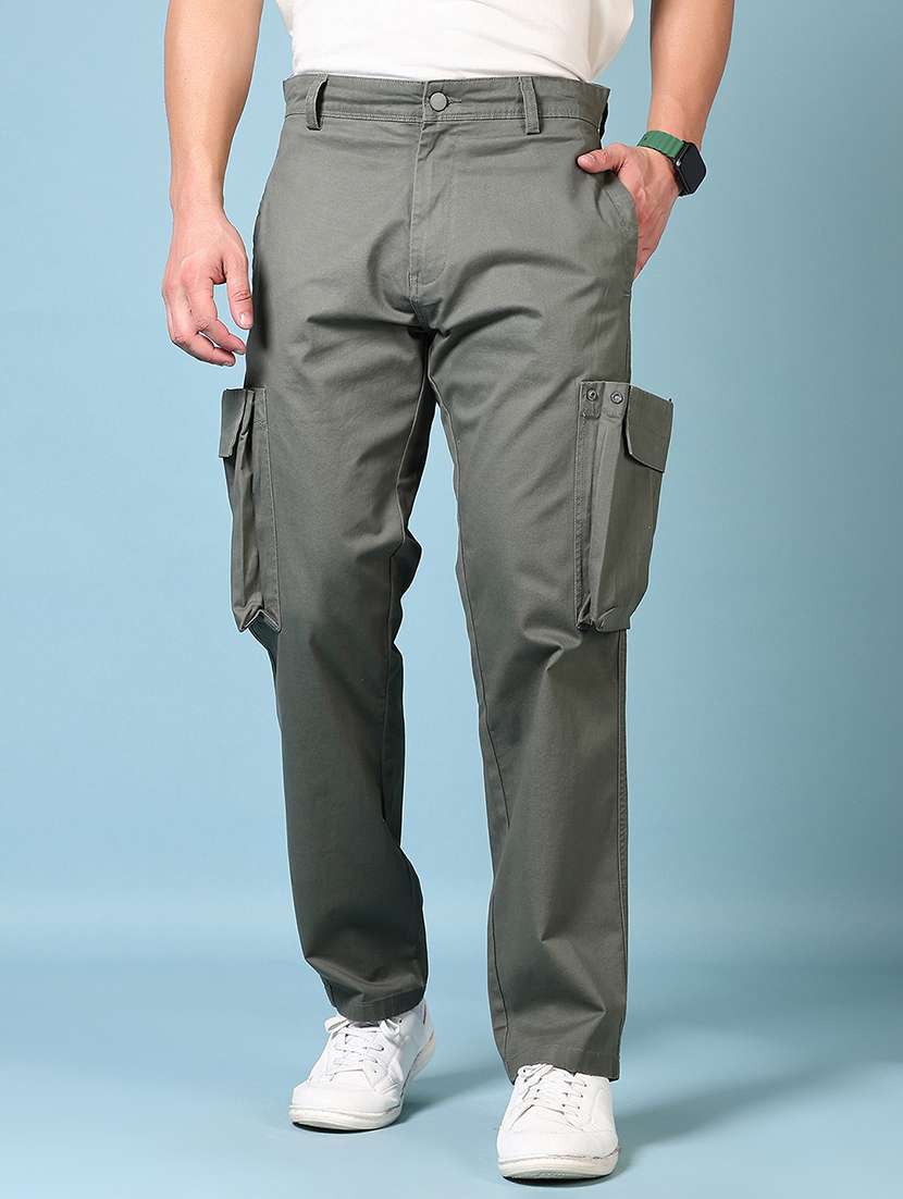 men solid mid rise regular fit cargo