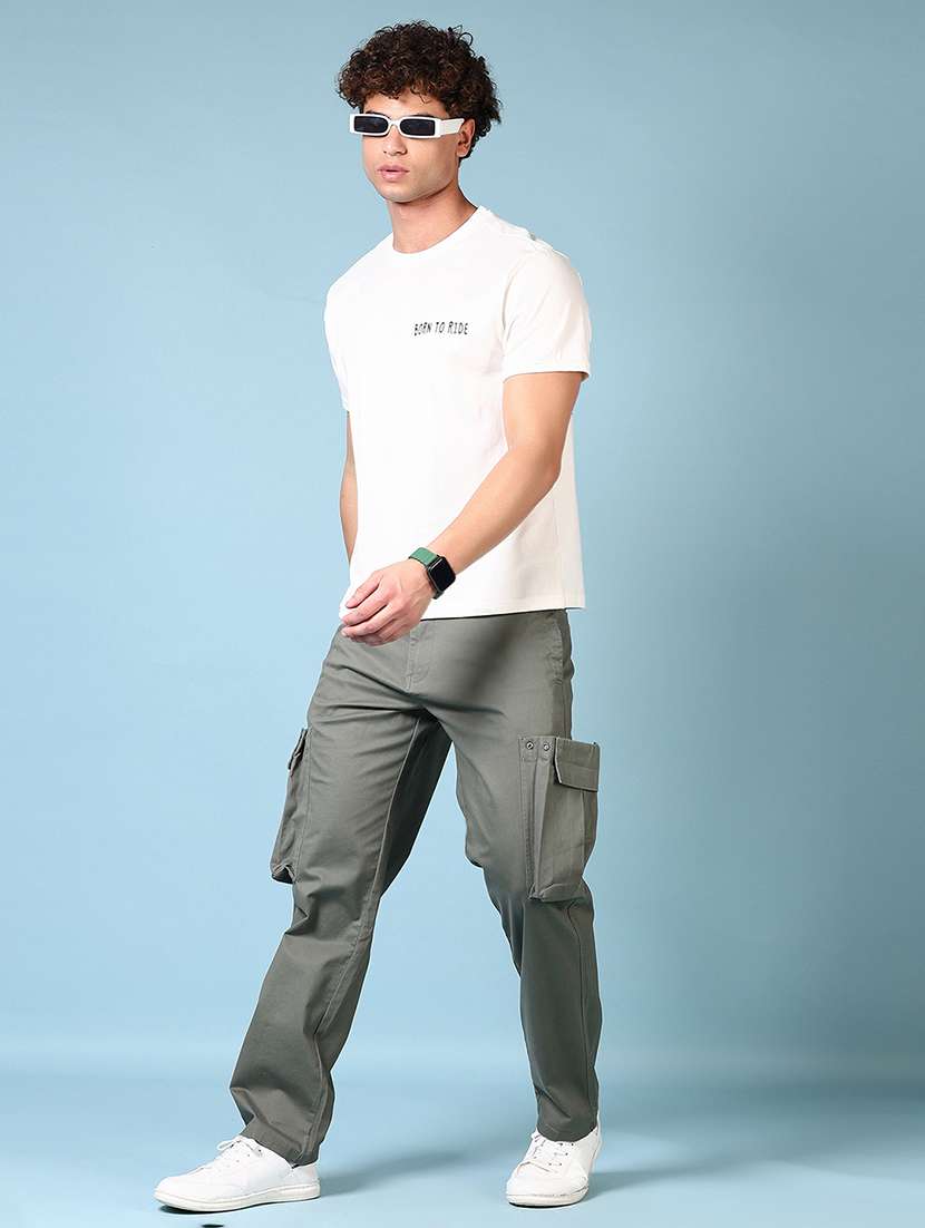men solid mid rise regular fit cargo - 21670761 -  Standard Image - 4