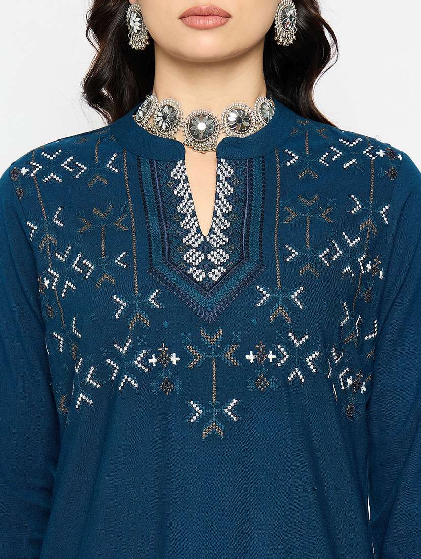 blue acrylic blend woolen kurta - 21670952 -  Standard Image - 4