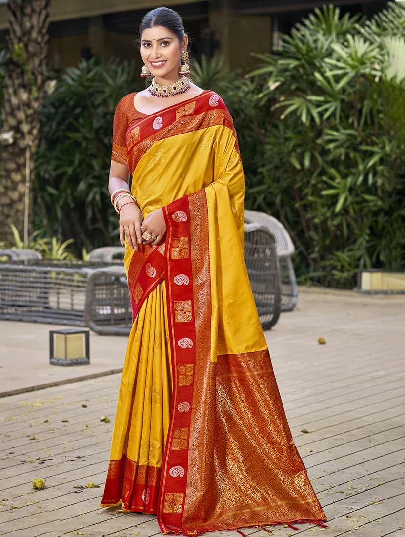 women self design banarasi saree with blouse
