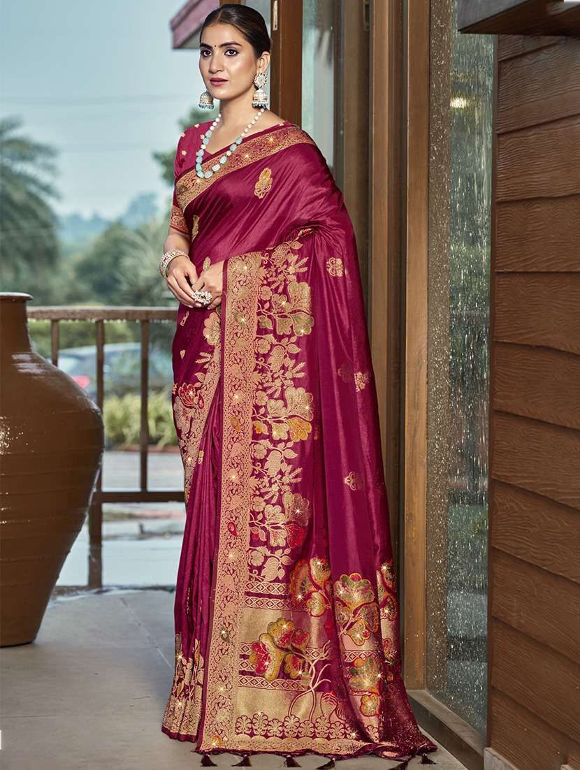 women self design banarasi saree with blouse