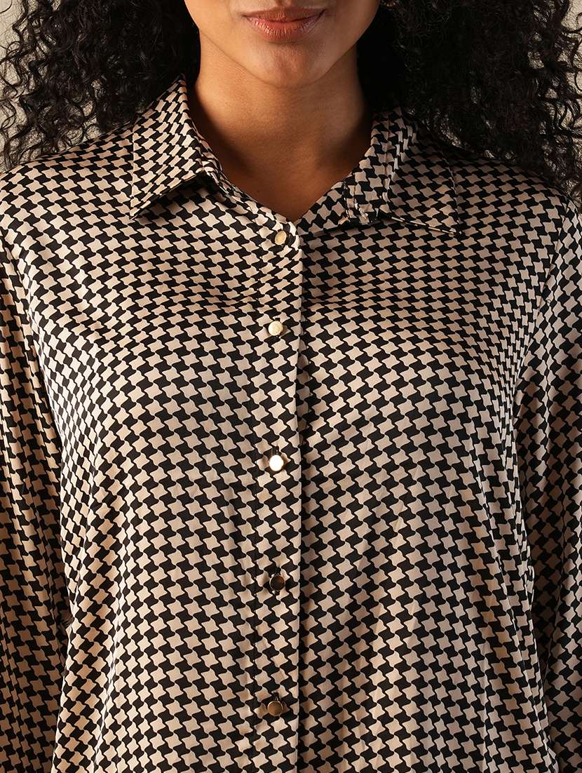 globus women black cuffed sleeves geometric print satin workwear shirt - 21671776 -  Standard Image - 4