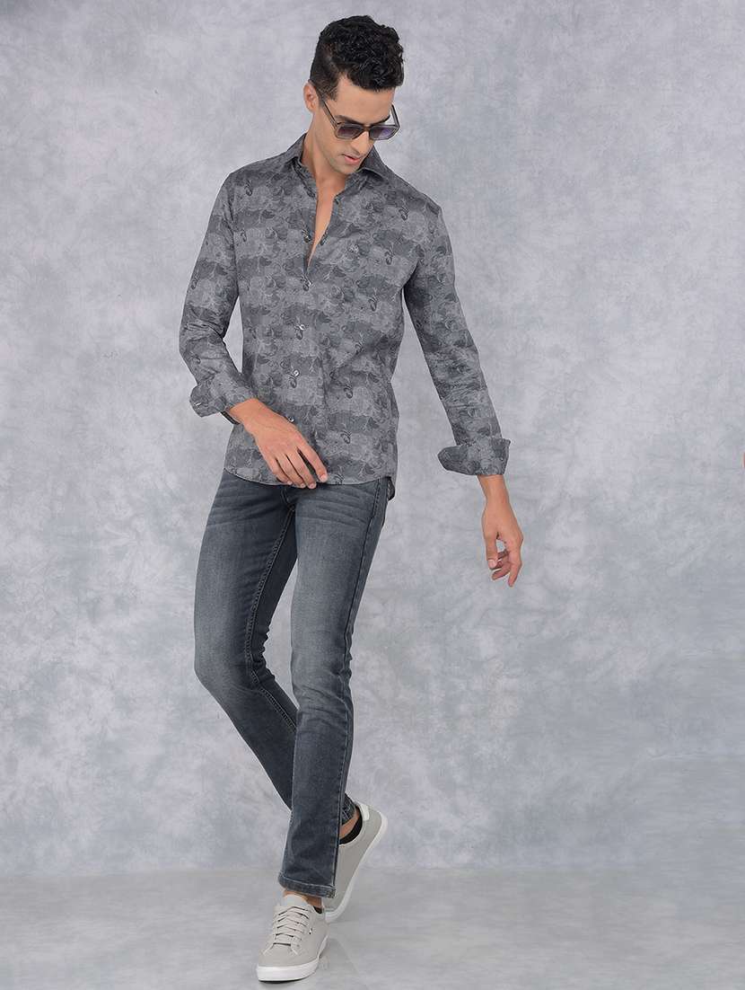 men washed mid rise jeans - 21673116 -  Standard Image - 4