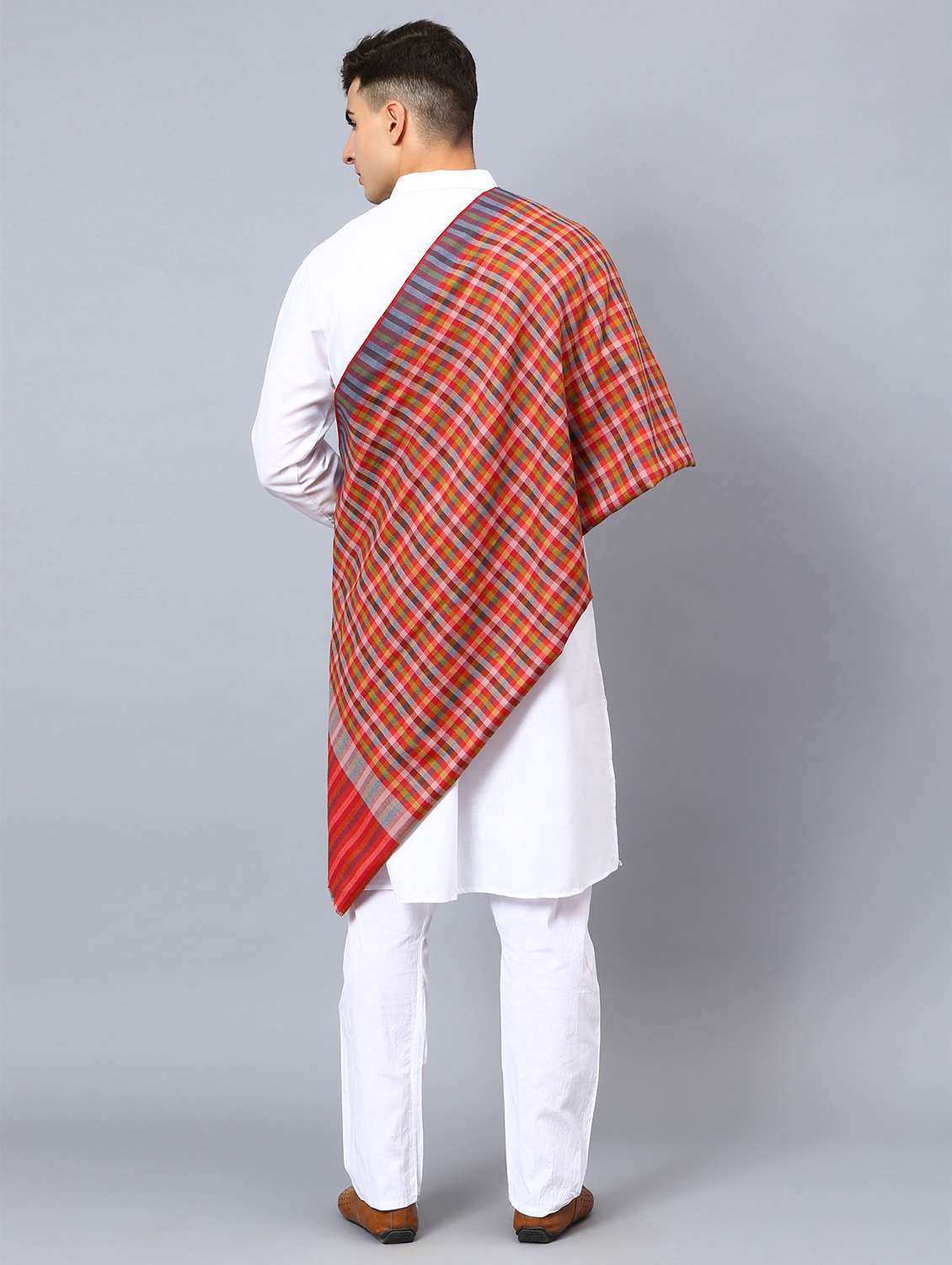 men elegant checkered shawl - 21673205 -  Standard Image - 4