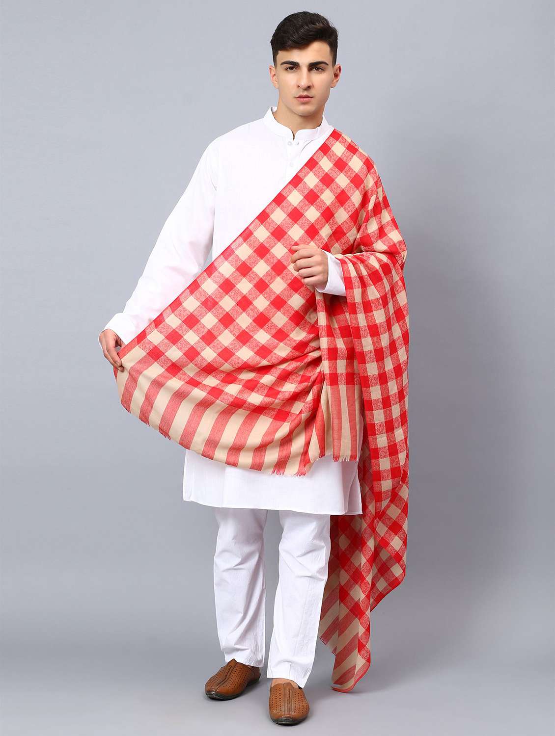 men elegant checkered shawl - 21673210 -  Standard Image - 1