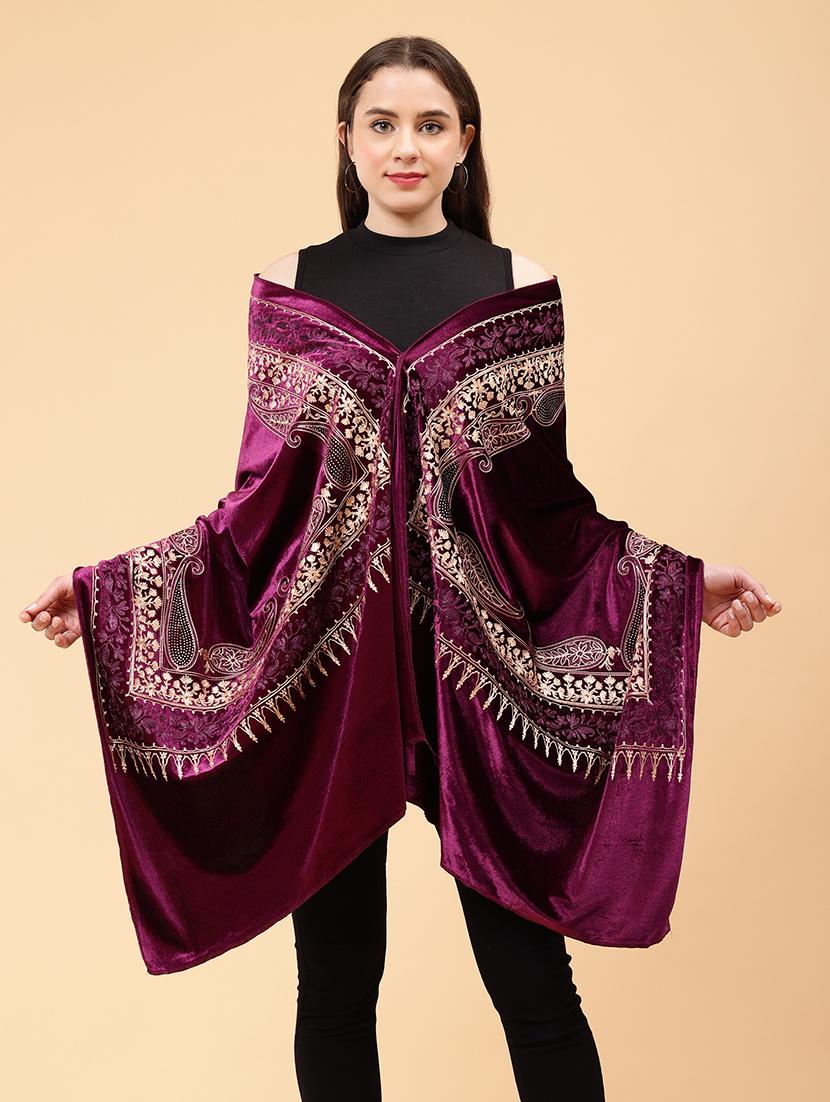 women embroidered velvet shawl - 21673287 - Standard Image - 4