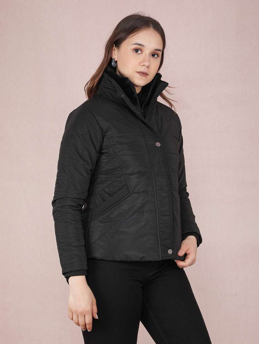 women black solid long sleeve quilted jacket