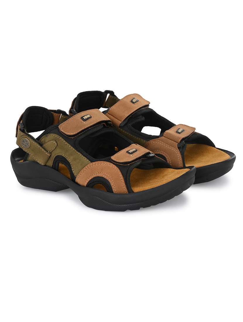 men back strap floater - 21674503 -  Standard Image - 1