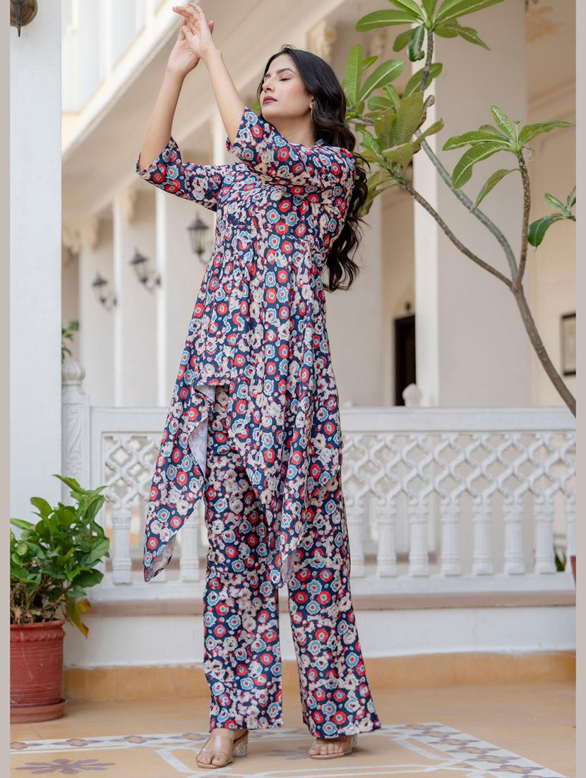 women multi color floral printed v neck co-ord sets - 21674681 - Standard Image - 4
