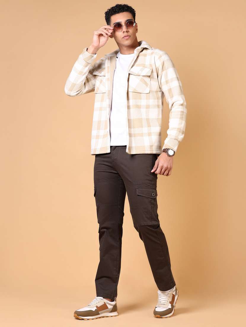 men solid mid rise regular fit cargo - 21674984 -  Standard Image - 4