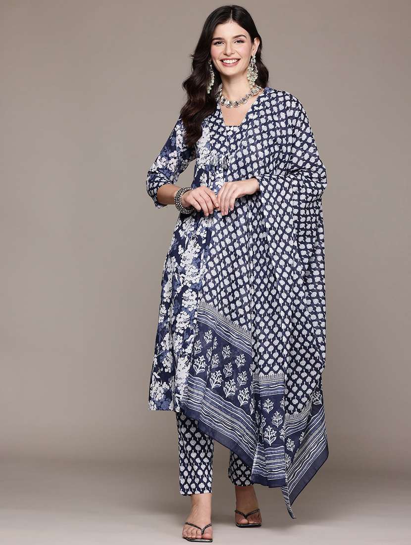 women three quarter sleeve kurta pant with dupatta set - 21675285 -  Standard Image - 4