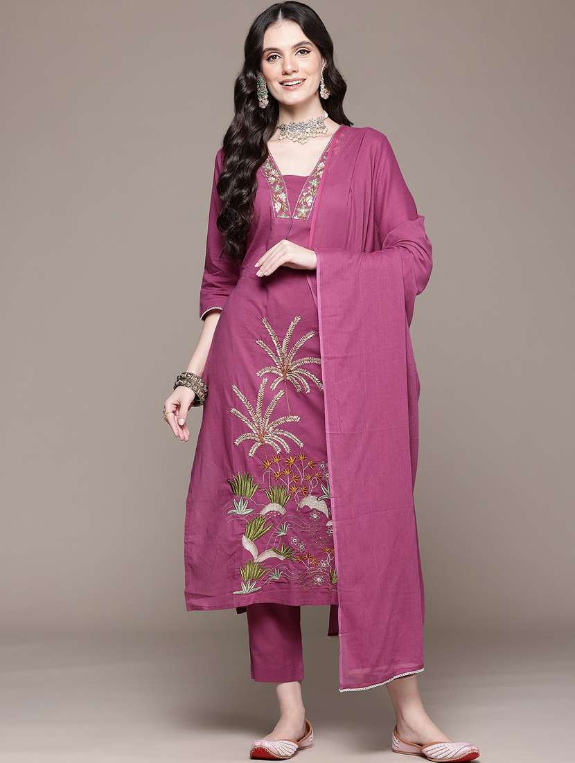women three quarter sleeve kurta pant with dupatta set - 21675290 -  Standard Image - 4