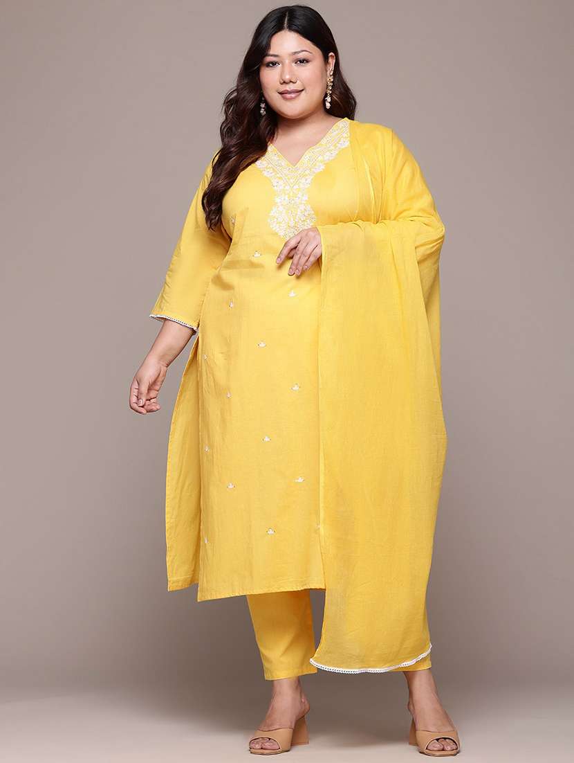 women plus size three quarter sleeve kurta pant with dupatta set - 21675353 - Standard Image - 4