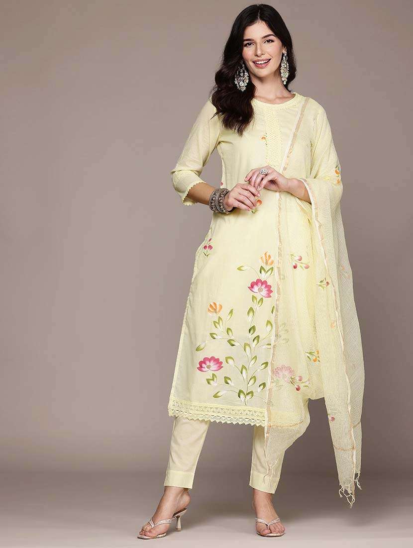 women three quarter sleeve kurta pant with dupatta set