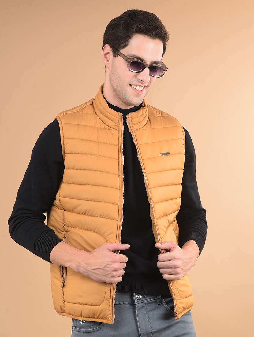 men solid sleeveless puffer jacket - 21675696 - Standard Image - 4