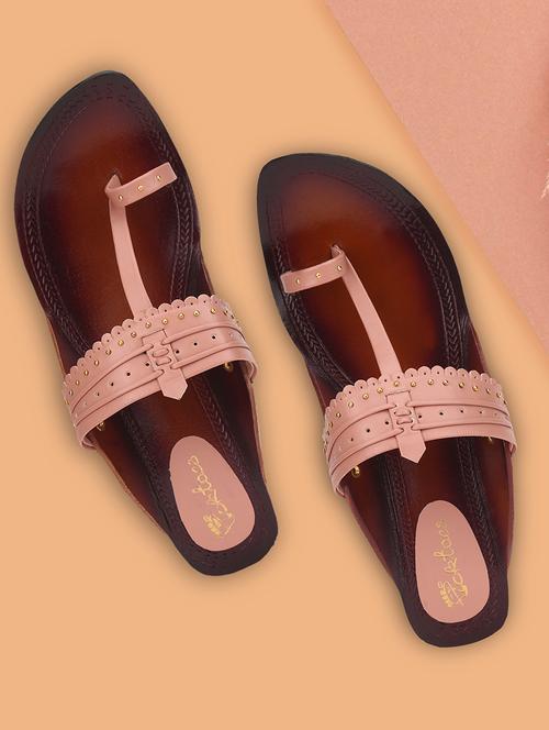 women one toe cut work kolhapuri - 21676652 - Standard Image - 0
