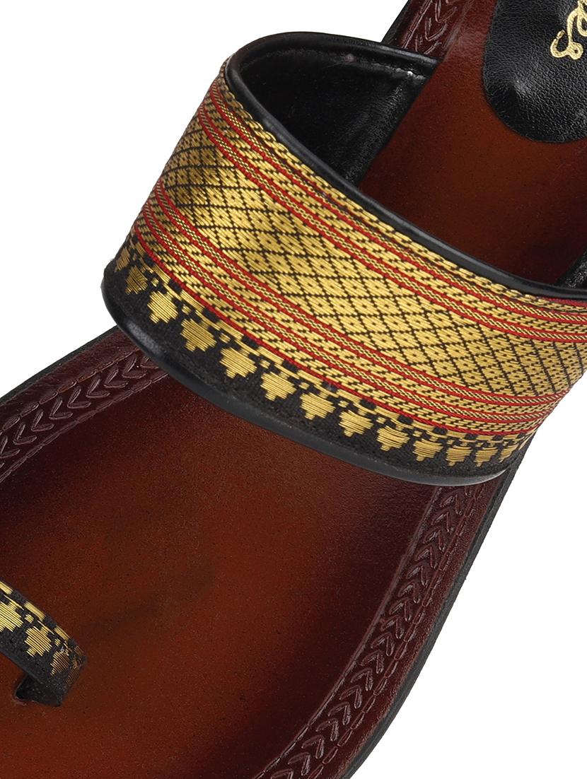 women zari work one toe sandal - 21676690 - Standard Image - 4