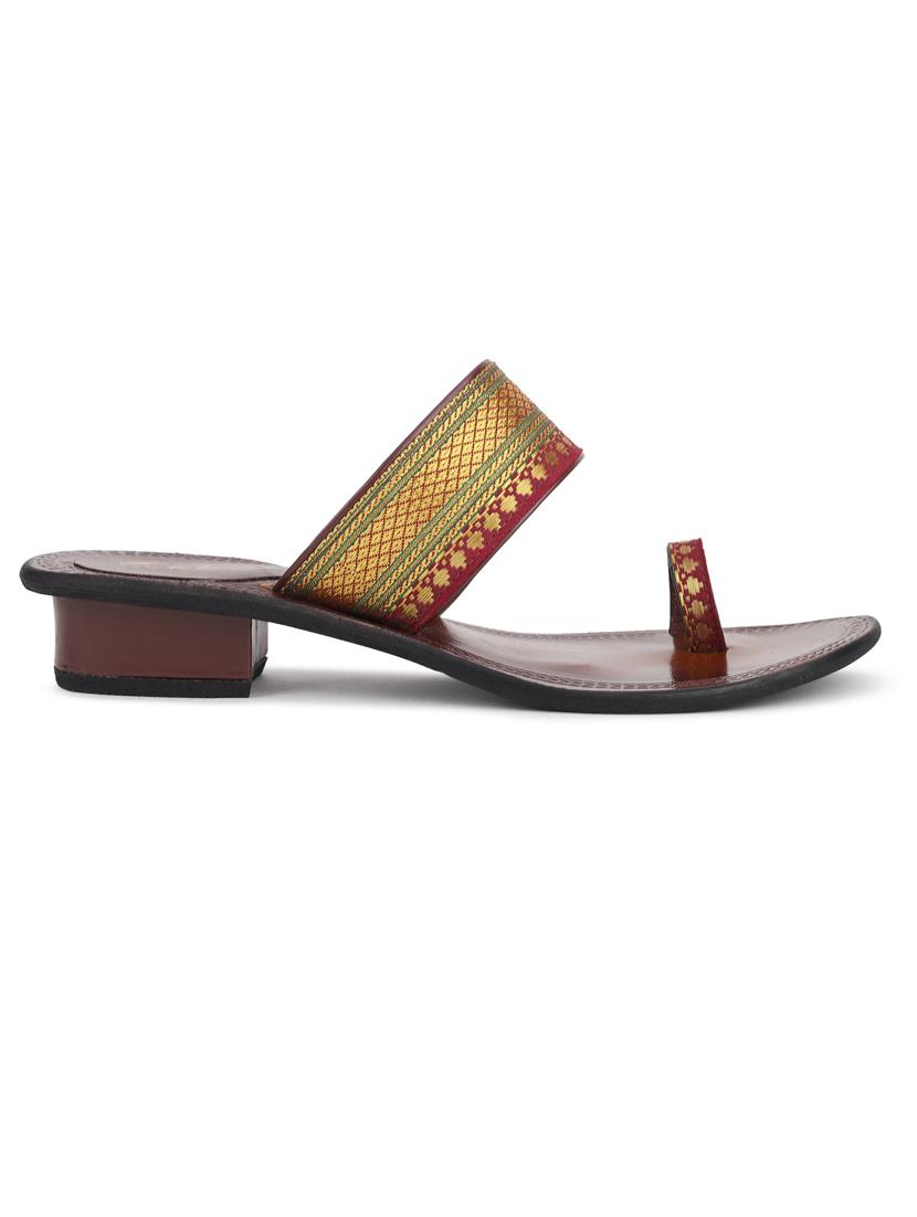 women zari work one toe sandal - 21676692 - Standard Image - 1