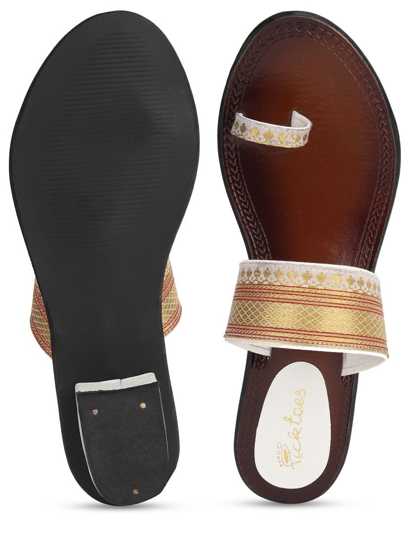 women zari work one toe sandal - 21676693 - Standard Image - 4