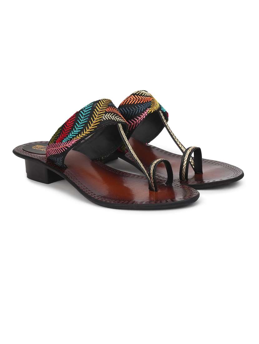 women embroidered one toe sandal - 21676728 -  Standard Image - 1