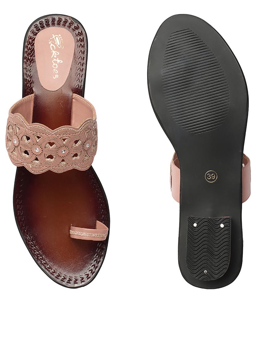 women one toe sandal - 21676754 -  Standard Image - 1